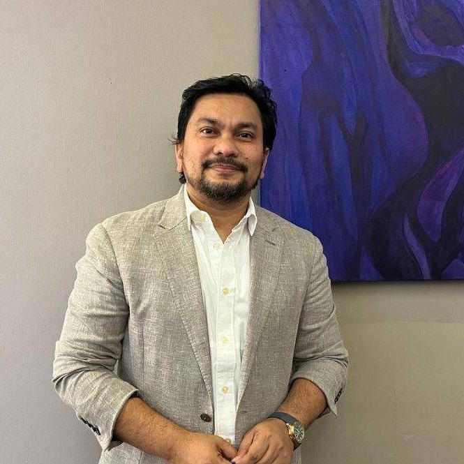 meauwww11's tweet image. Thanks to dr. Tompi &amp;amp; para warga

dlu gak kepikiran beli krn ngerasa mahal, skrng malah yg bikin kulitku pulih stelah trauma skincare hype.

sejak konsisten basic skincare ini, aku brhenti FOMO skincare hype
herannya malah lbh hemat

Micelar water: Wardah 
Face wash: Cetaphil
…