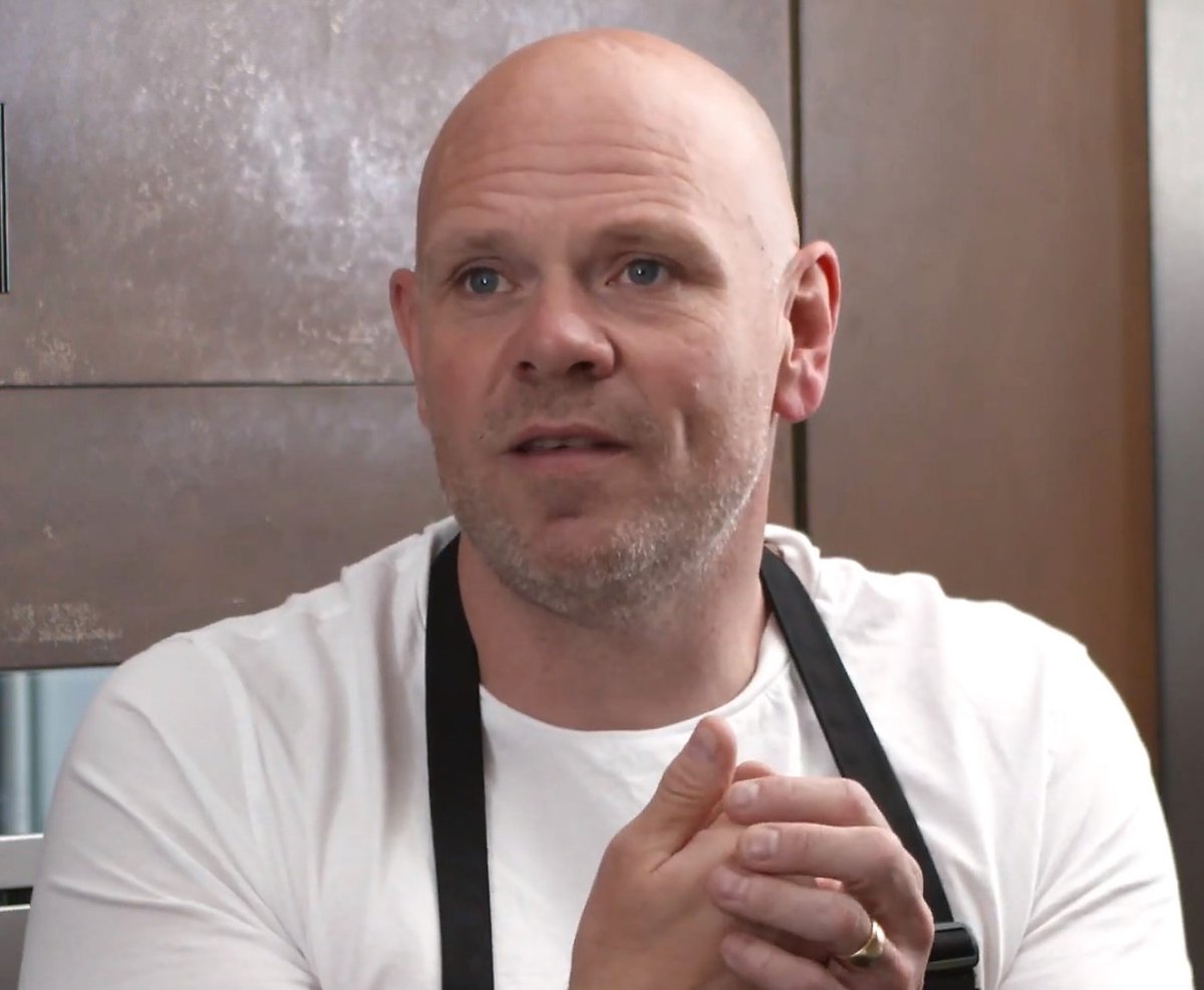 mikeerwydd1968's tweet image. So outspoken labour activist and all round lefty tosser #TomKerridge is moaning that his business rates on his 4 pub/restaurants has gone up by over 100% why are you moaning tommy boyo you campaigned for this shower of shit Labour government.