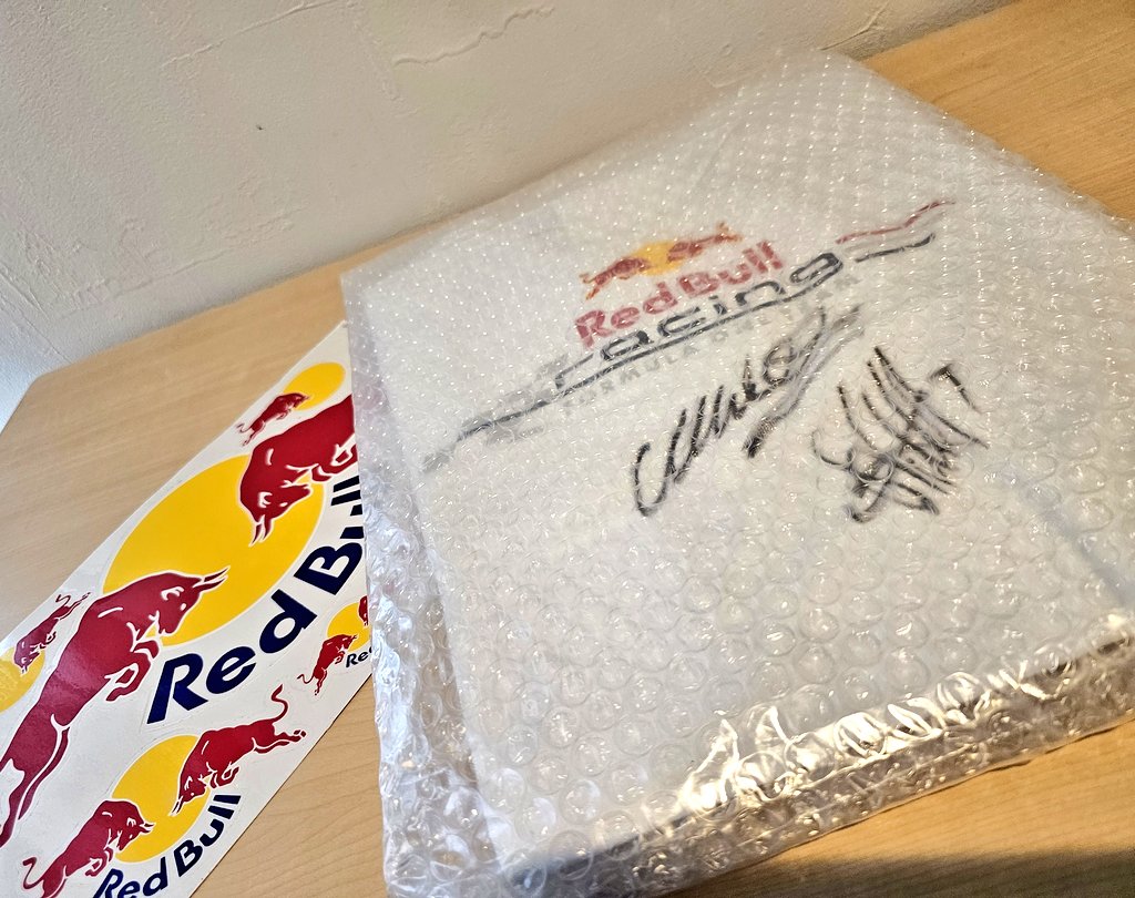 いつも配信を見てくれているリスナーさんから、 元 Red Bull のF1
