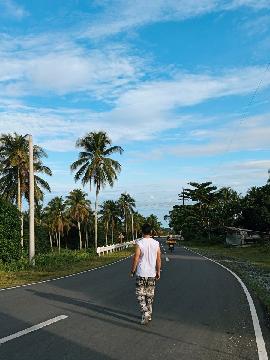 GoGoGoGoGoBrian's tweet image. When in Samal. 🏝️ 
with Tangkalan sa Manok. 🐔