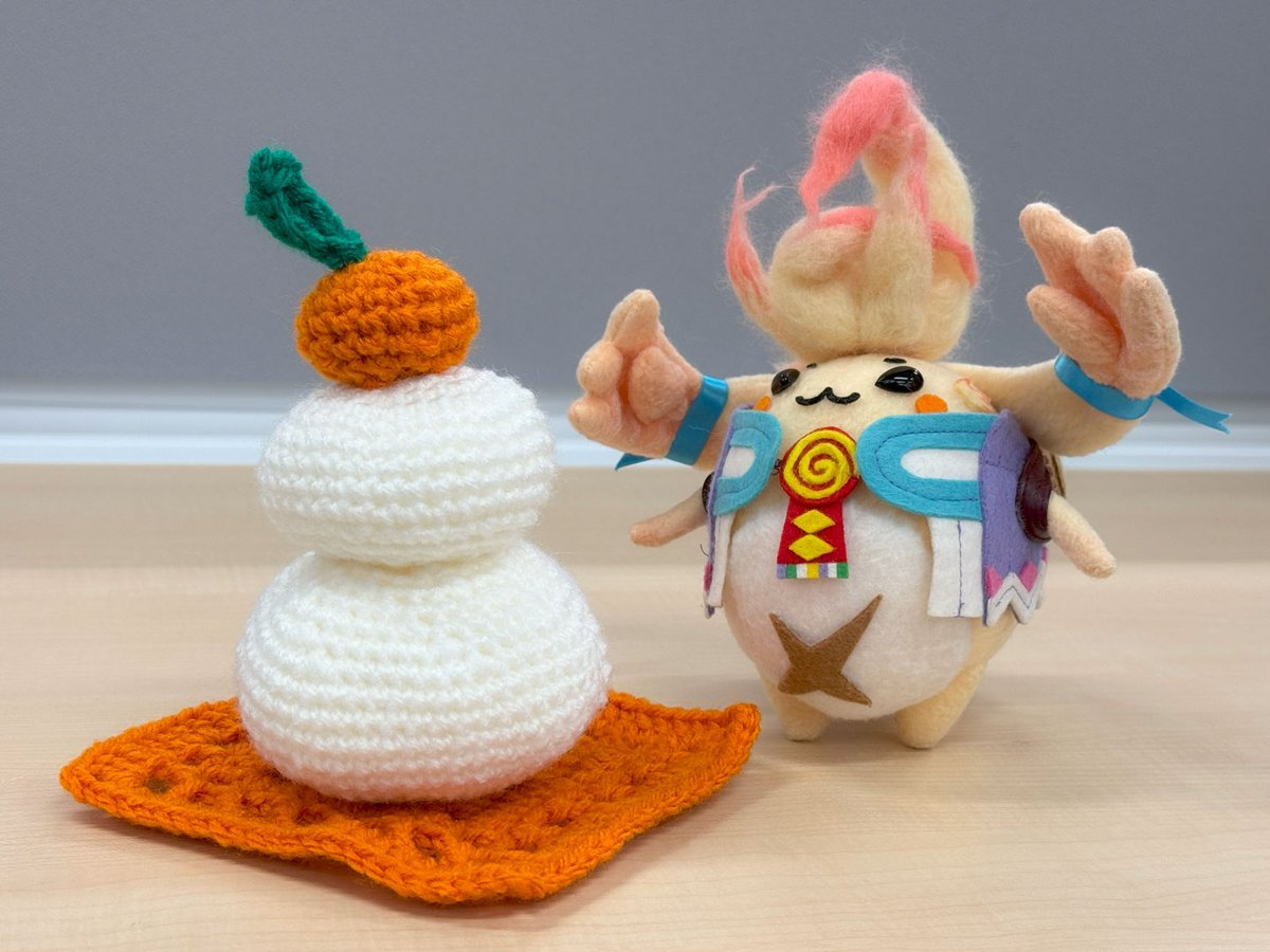 スタッフから手作りの鏡餅をもらいました！
#モノリスソフトの日常