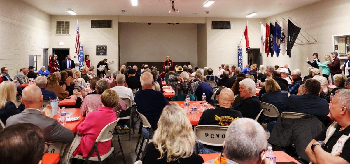 JohnRoseforTN's tweet photo. They ran out of chairs at the Putnam County Republican Party meeting last night!

Chelsea spoke to the crowd about our campaign and our deep connection to Cookeville going back to our days at @tennesseetech, my upbringing on 6th Street, our wedding, and the birth of our boys.

It's one of Tennessee's many hometowns with lots of great stories to tell.