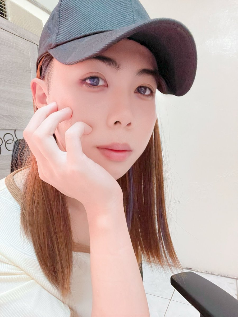 Red31836219's tweet photo. 這樣的距離，你的心跳還算穩定嗎 #AI美女 #偽娘 https://t.co/YucELV19gS