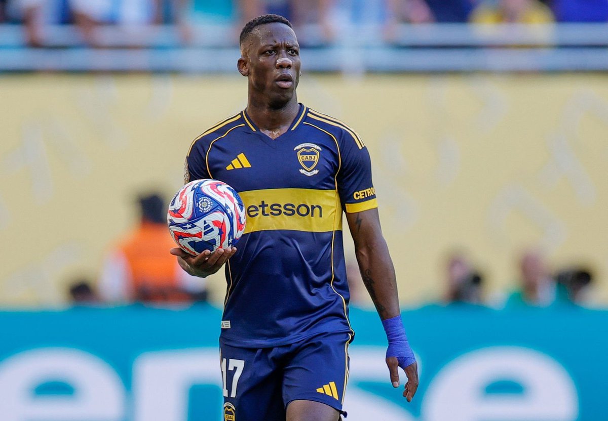 la12tuittera's tweet image. 🔎El CICLO de LUÍS ADVÍNCULA EN BOCA:

👕169 partidos
⚽6 goles
🅰️13 asistencias
🟥3 expulsiones

🏆4 títulos: Copa Argentina 2021, Copa LPF 2022, Torneo LPF 2022 y Supercopa Argentina 2023.

❓¿Cómo califican del 1 al 10 sus 4 años y medio en #Boca?