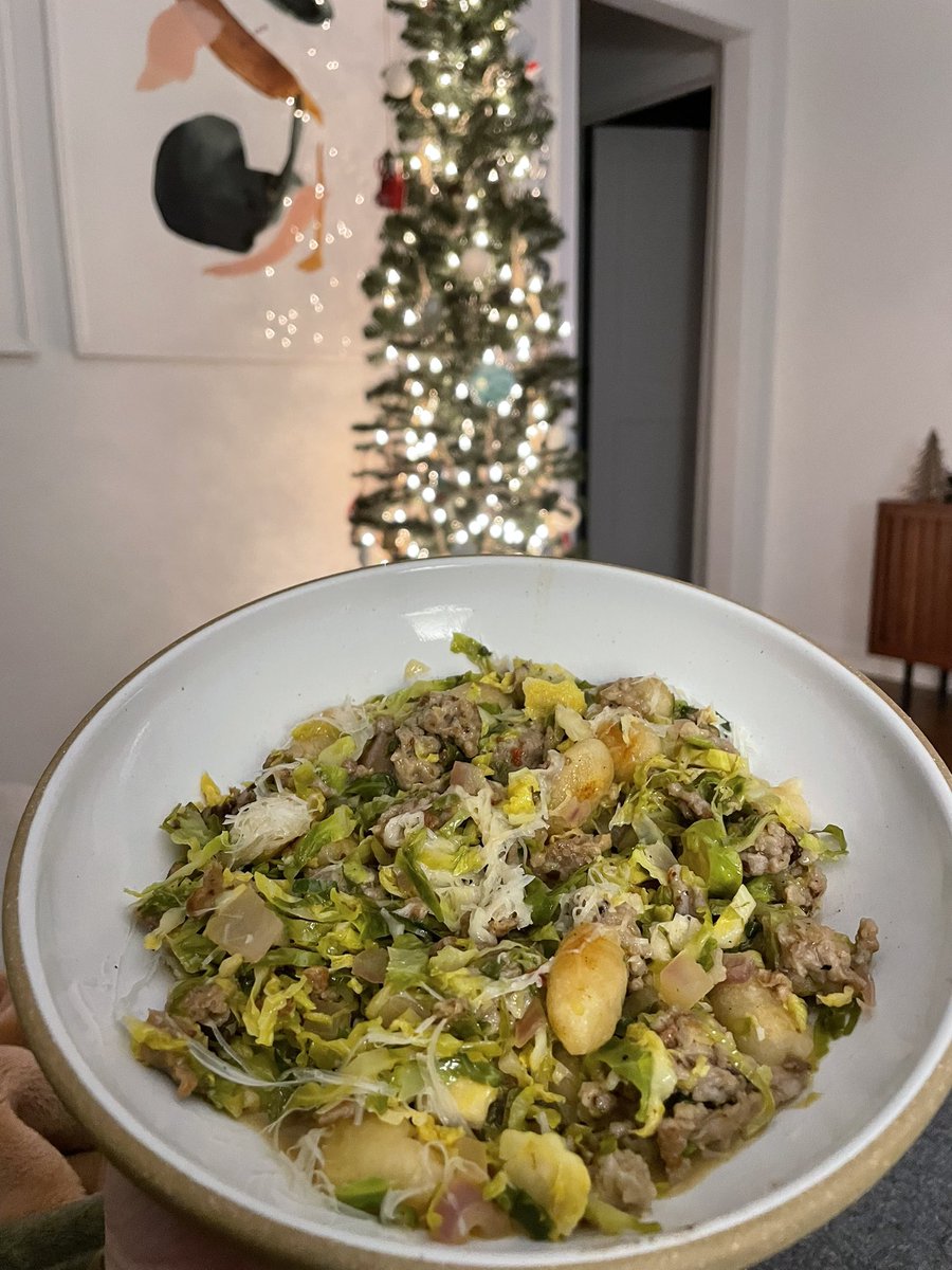 Alyssa 🌻 tweet media