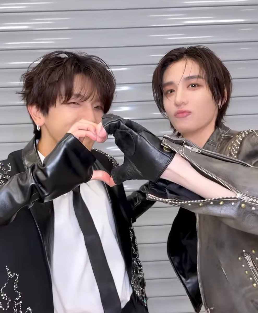 26xF3bUohBGFCgk's tweet photo. @boynextdoor_officialのInstagram動画をチェック https://t.co/aBa1PH0qwG
BOYNEXTDOORさんのインスタに大夢くんがいて
すごく嬉しい🐟🐠
#LEEHAN くん #髙塚大夢
Catch me if you can na na na😼 #INI #HIROMU
#BOYNEXTDOOR #보이넥스트도어 #BND
#SAY_CHEESE
#이한
#トムジェリ85周年 #トムとジェリー
@official__ini