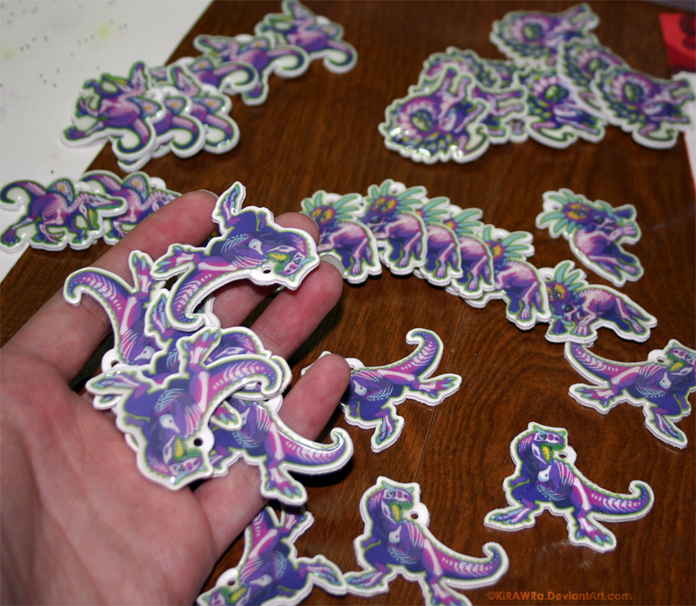 KiRAWRart's tweet image. #ThrowbackThursday has me feeling nostalgic for the days when my acrylic charms were hand made in my home oven! 
Isn't it nice how accessible higher quality materials are now?

#acryliccharms #acrylickeychains