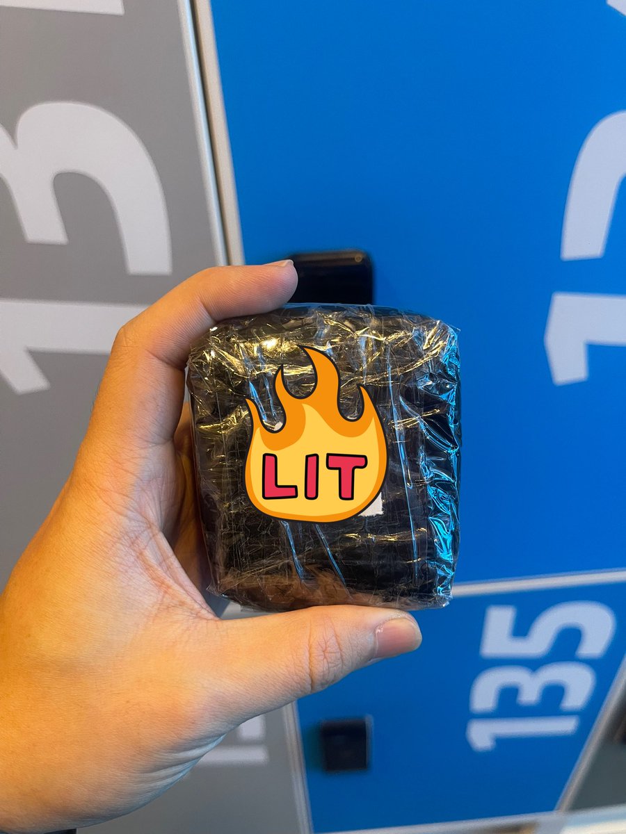 Poppers Jakarta tweet media