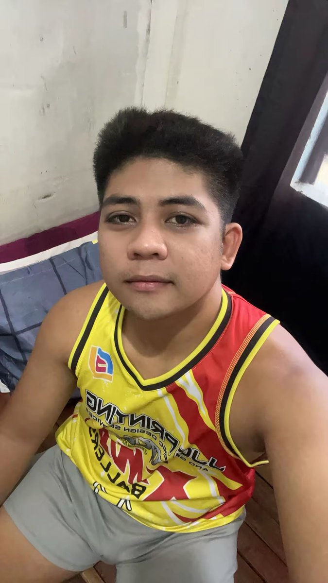 Ice cream tweet media