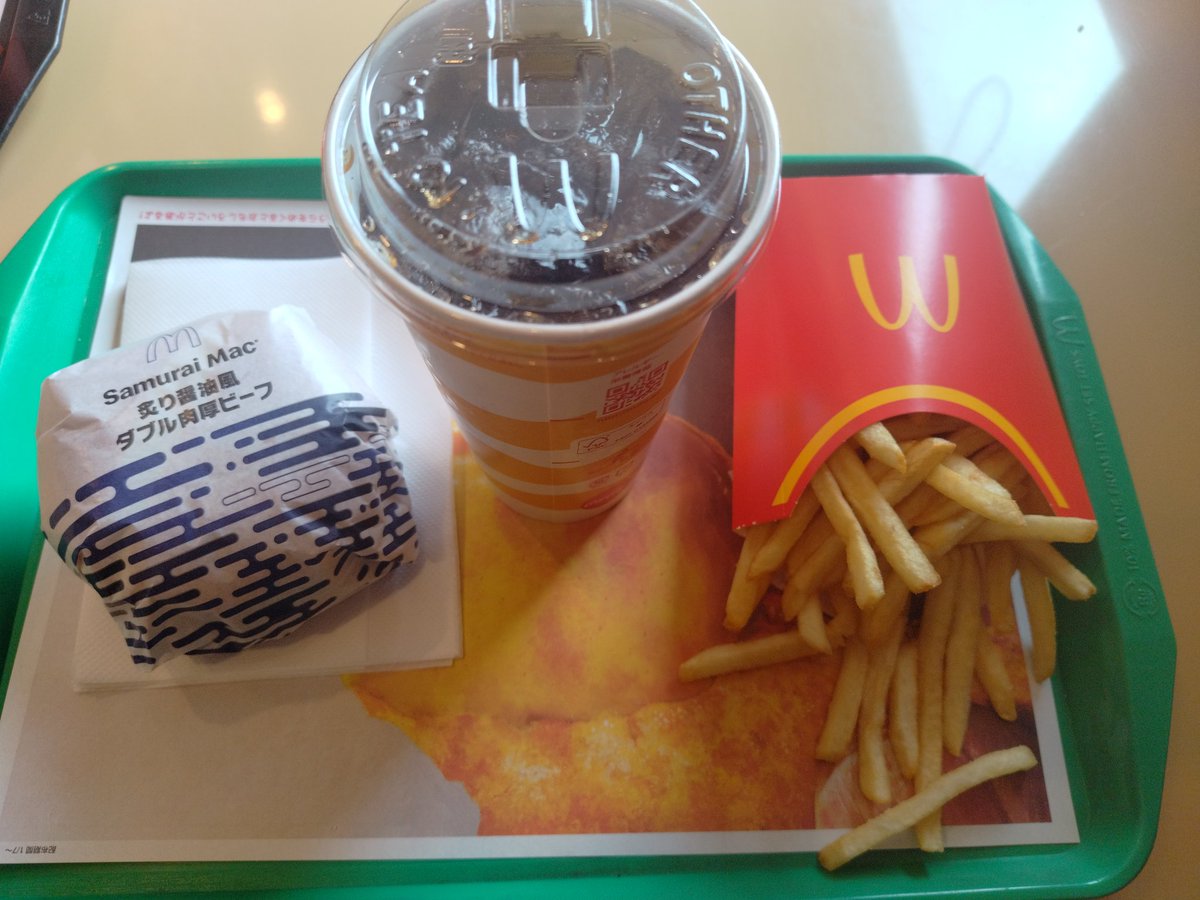 dazstreaming's tweet image. 今年、初めてのマクドナルド！
やはりサムライマックが安定の正義！
#マクドナルド