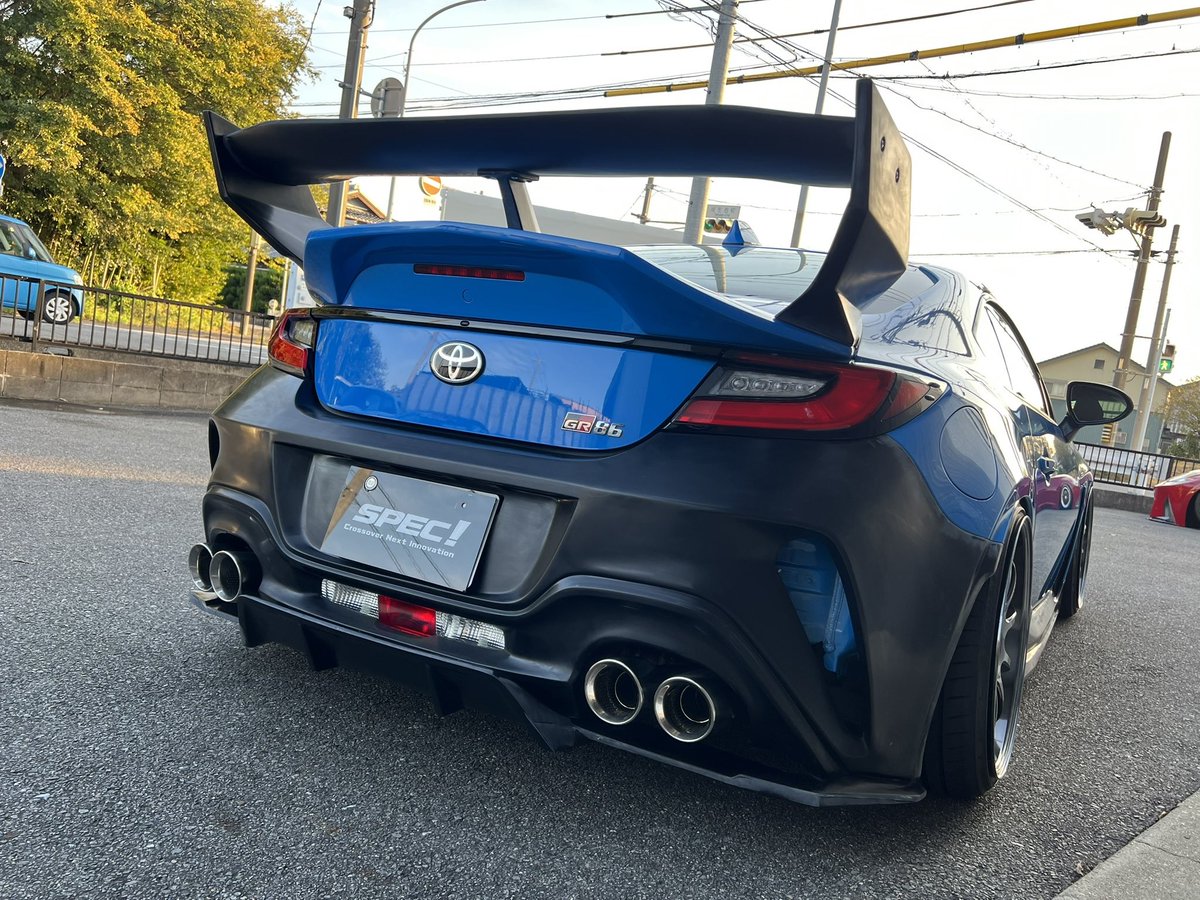 SPEC！セフィロスです GR86 リアディフューザー と ビッグウイングを
