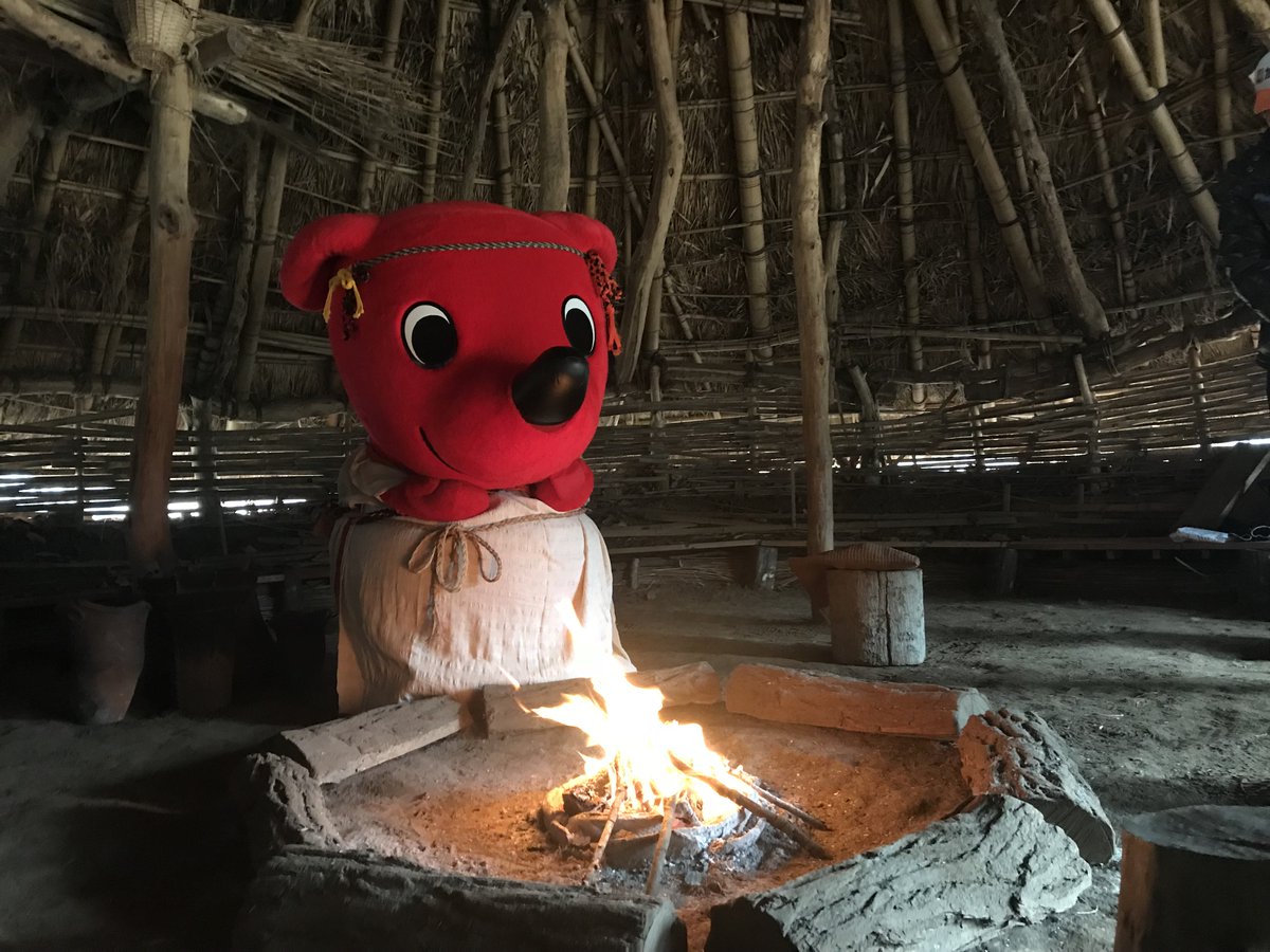 chi_bakun_chiba's tweet image. あれれー！縄文時代の加曾利貝塚へワープしちゃった！？昔の人はこんなふうにお料理してたのかな？ ちなみに千葉県には貝塚が700か所以上あって、全国の貝塚の4分の1以上あるんだって！