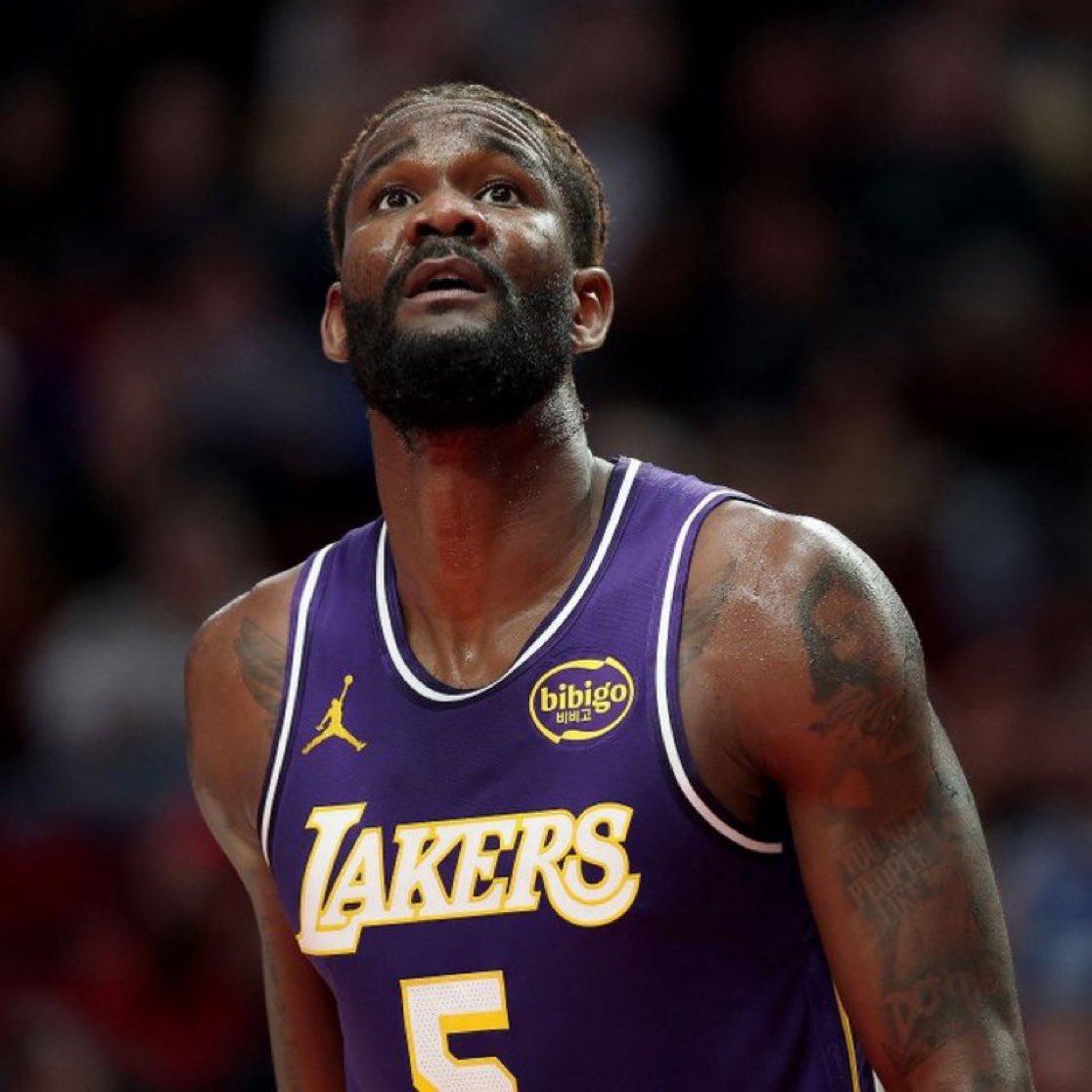 DEANDRE AYTON TONIGHT:

18 POINTS
11 REBOUNDS
3 ASSISTS
3 STOCKS
9/16 FG