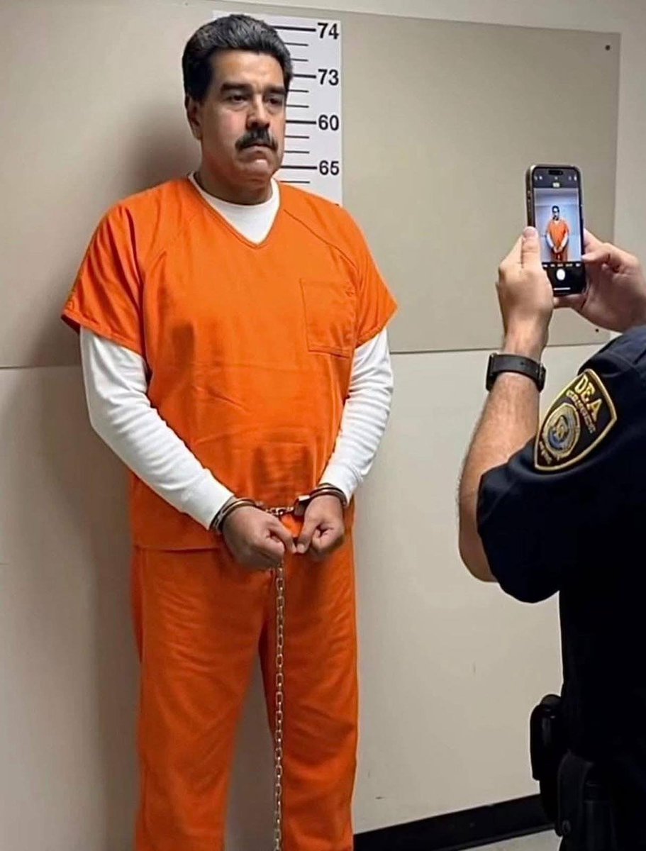 ¡Y al fin llegó el día! El disfraz naranja te queda perfecto, Nicolás… ¡Hasta parece diseñado a medida!  Ahora sí, que sonrían los pueblos y tiemblen los cómplices. La justicia no se negocia… se cumple. ¡Venezuela comienza a respirar libertad!

#GeneraciónIndependencia