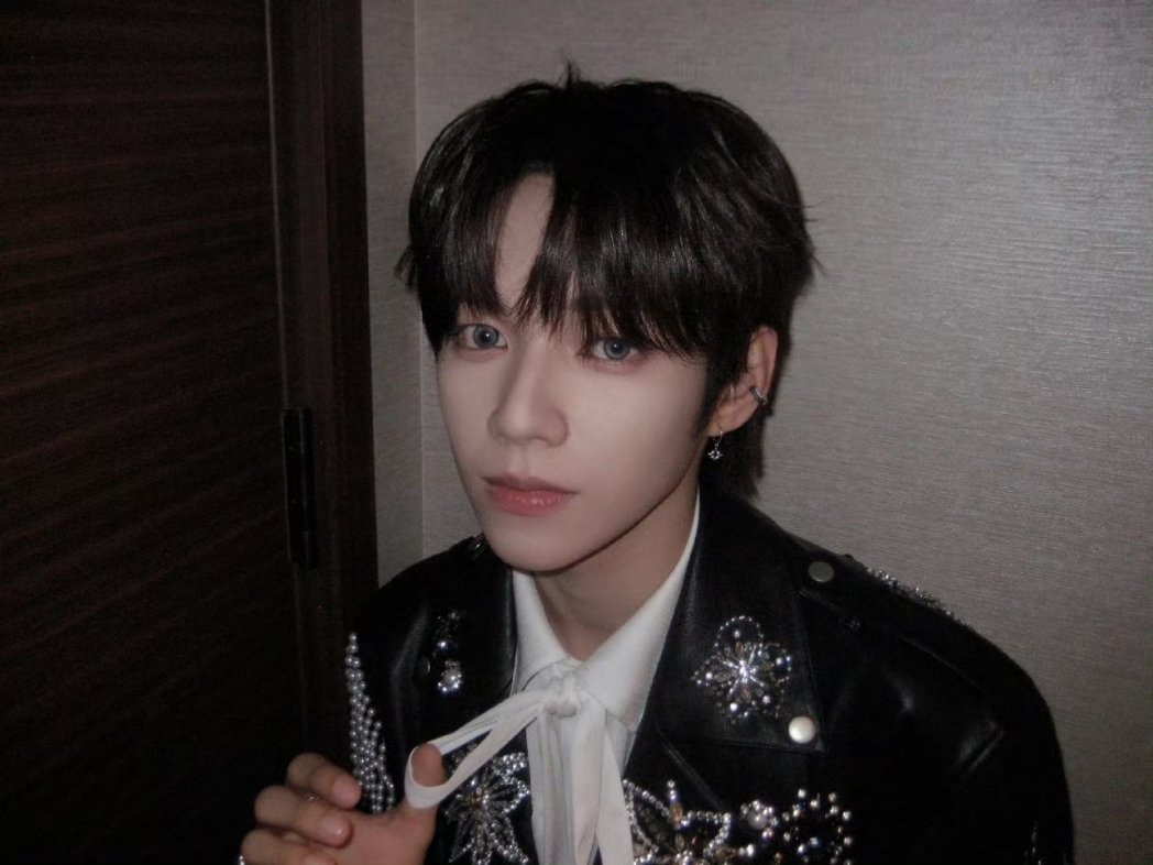 stejayglobal's tweet image. [PHOTO] 260107 AHOF Official Weibo Update | JL

"Hello ~ long time no see! I feel that I haven't uploaded photos here for some time ~ Let's create more unforgettable memories together this year!
I love you ~💖"

#제이엘 #JL 
#아홉 #AHOF