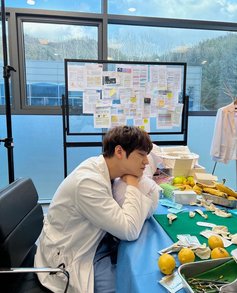 유므또 tweet media