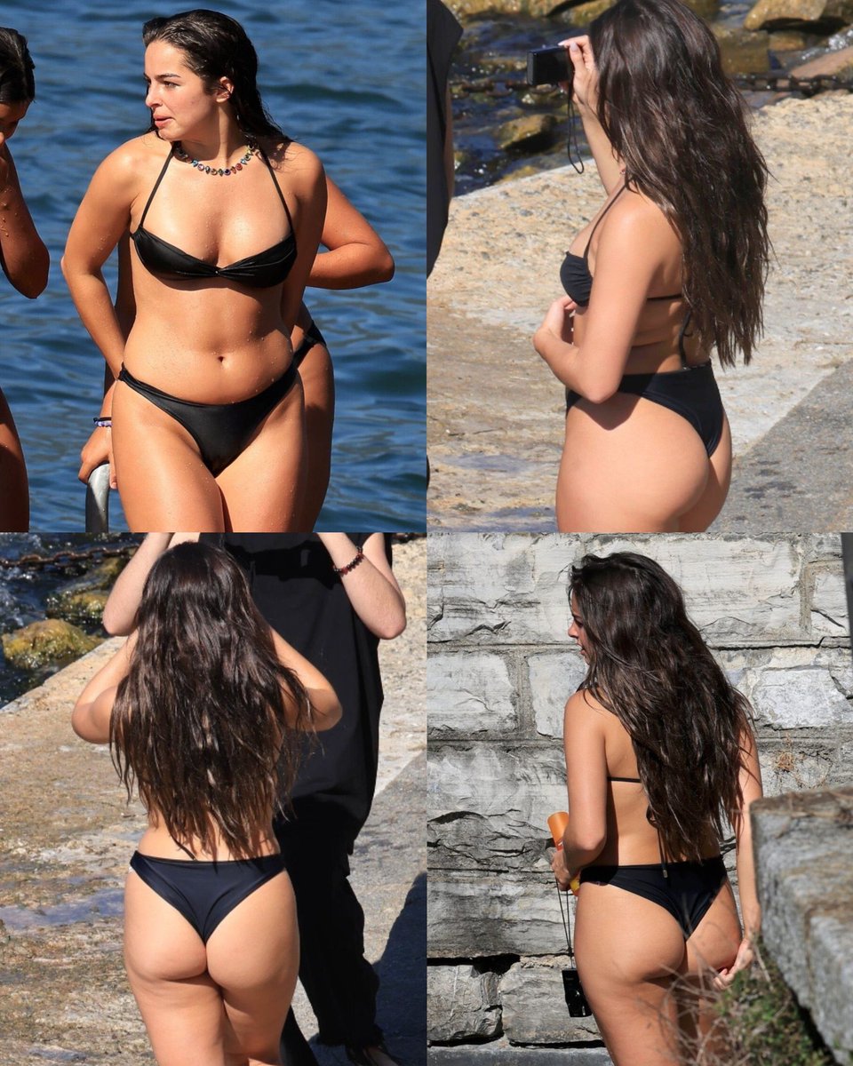 TrendsCrave's tweet image. Addison Rae is so HOT