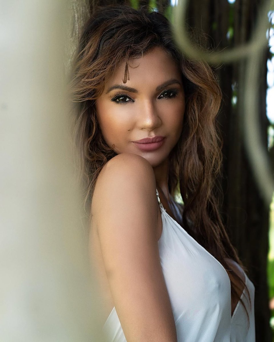 Don't be afraid to close your eyes and dream.. but then open your eyes and watch it happen.
This is why I love Monday's! Not because I have to wake up early!! Lol but it's the start of something new &amp; I'm a big fan of "new" &amp; "do overs". Whatever I d...