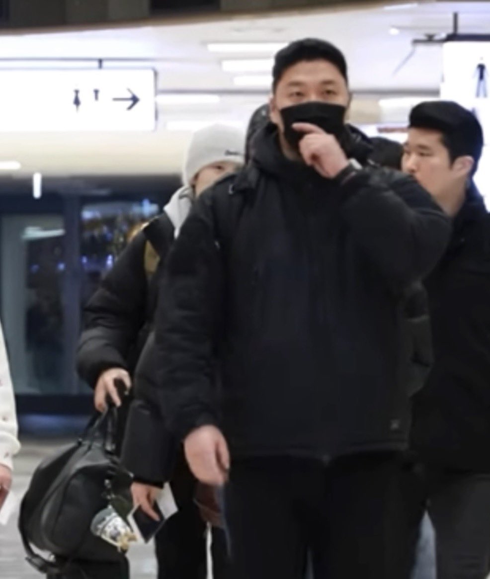 likeglacier's tweet image. my little princess 😭😭 tiny chan alwaysssss tinyyyyyyyyy🤏🤏🤏