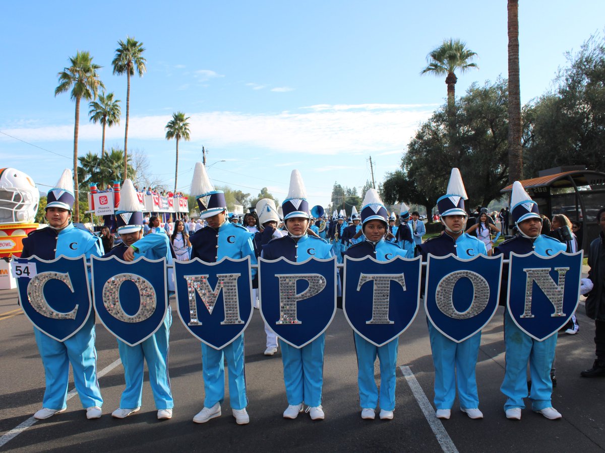 ComptonUnified's tweet photo. 🎺✨HISTORY MADE! The World-Famous @MightyTarbabes Marching Band, along with Dance, Drill Team & Tall Flags, made their first appearance in the Fiesta Bowl Parade in Phoenix. 111 Tarbabe scholars represented CUSD on the national stage!
#ComptonUnified #ComptonHigh #Tarbabes https://t.co/b5DhVhFM4O