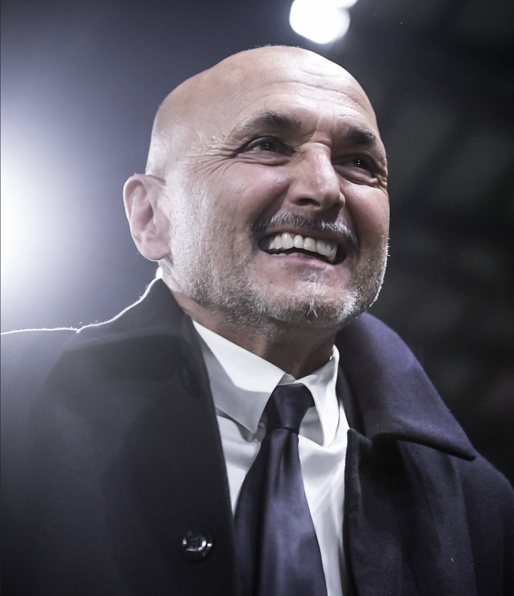 🗣️ “Why did we all hug David? With all the insults he received, I would have been surprised if the team hadn't shielded him after everything that happened. He played a great match, and it was the moment to make him feel that he does have friends in the locker room. 

These two