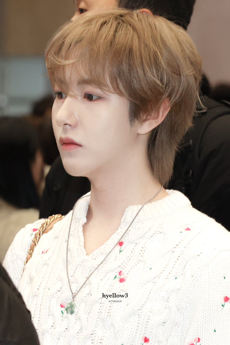 𝐡𝐲𝐞𝐥𝐥𝐨𝐰𝟑 tweet media