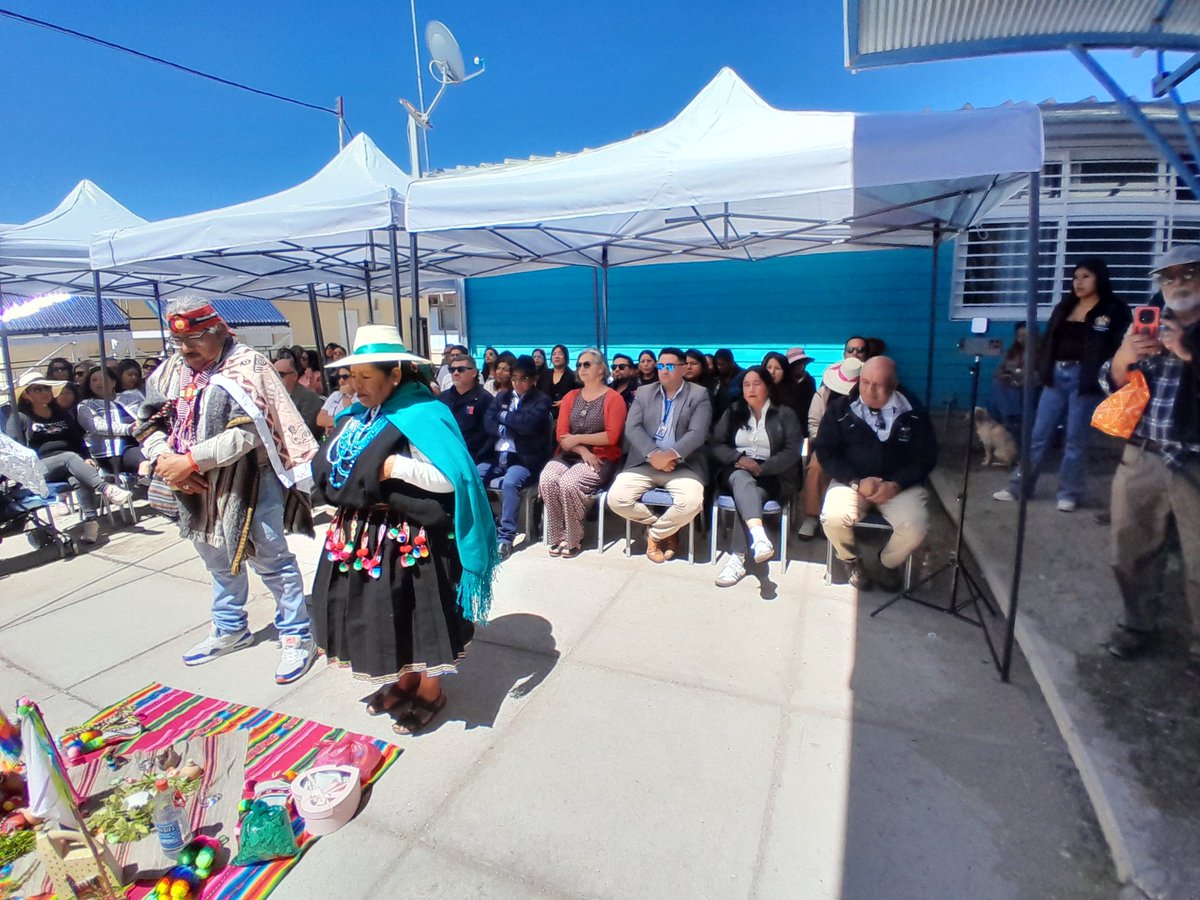 📚 SEREMI <a href="/MopTarapaca/">Seremi MOP Tarapacá</a> presente en el inicio del traspaso educativo de establecimientos educacionales públicos de la provincia del #Tamarugal al <a href="/SlepTamarugal/">edu_tamarugal</a>.
Ceremonia realizada en la localidad de #Colchane, presidida por el Delegado Presidencial Pedro Medalla.✅️
