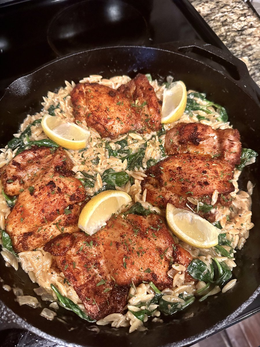 prmade313raised's tweet image. Seen it on TikTok…lemon chicken orzo with spinach