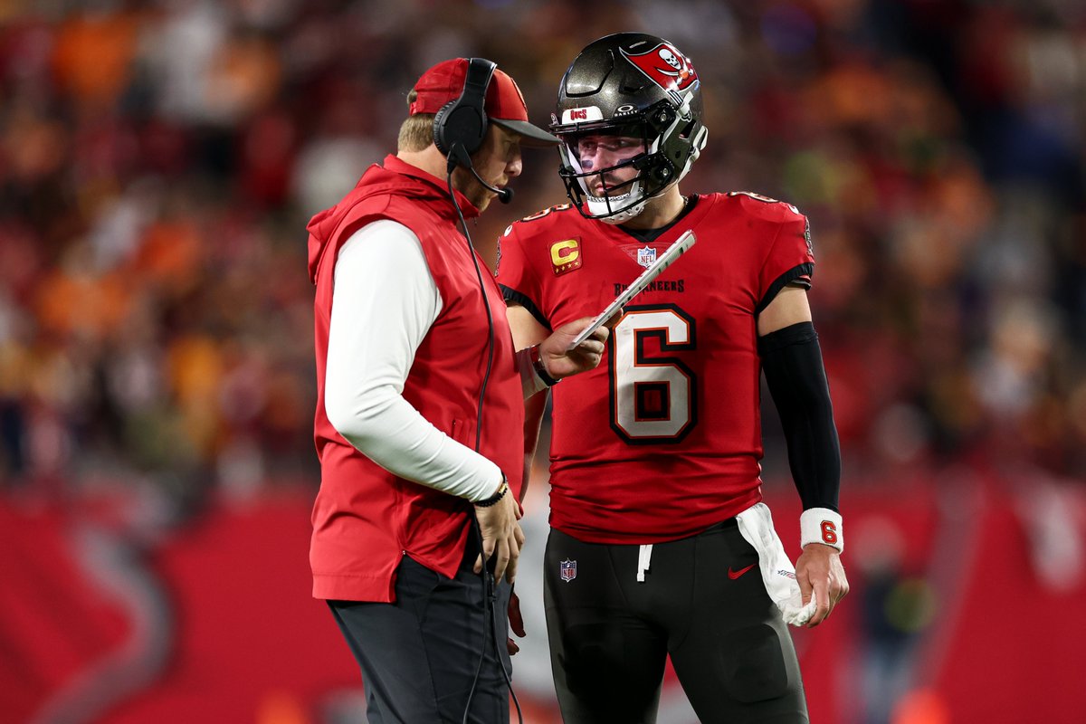 YahooFantasy's tweet photo. Baker Mayfield with Liam Coen as OC:
4,500 yards, 41 TD, 16 INT, 22.5 fantasy PPG

Baker Mayfield with Josh Grizzard as OC:
3,693 yards, 26 TD, 11 INT, 16.6 fantasy PPG https://t.co/q3gI8Zsbqs