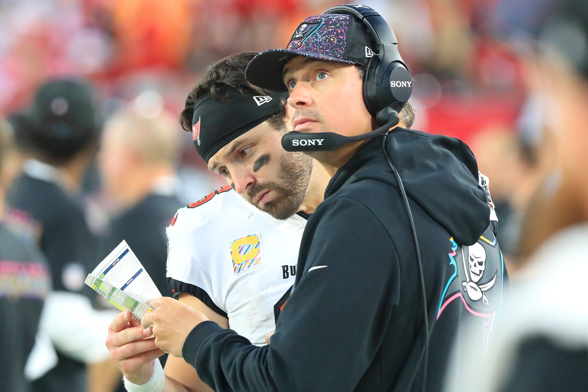 YahooFantasy's tweet photo. Baker Mayfield with Liam Coen as OC:
4,500 yards, 41 TD, 16 INT, 22.5 fantasy PPG

Baker Mayfield with Josh Grizzard as OC:
3,693 yards, 26 TD, 11 INT, 16.6 fantasy PPG https://t.co/q3gI8Zsbqs