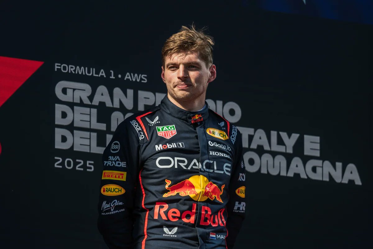 alpineclub_esp's tweet photo. ¿A quién te gustaría tener como pilotos en Alpine?

Briatore: "Dos Verstappen, porque tengo dos coches." 😭

#F1 https://t.co/nirqpFJczG