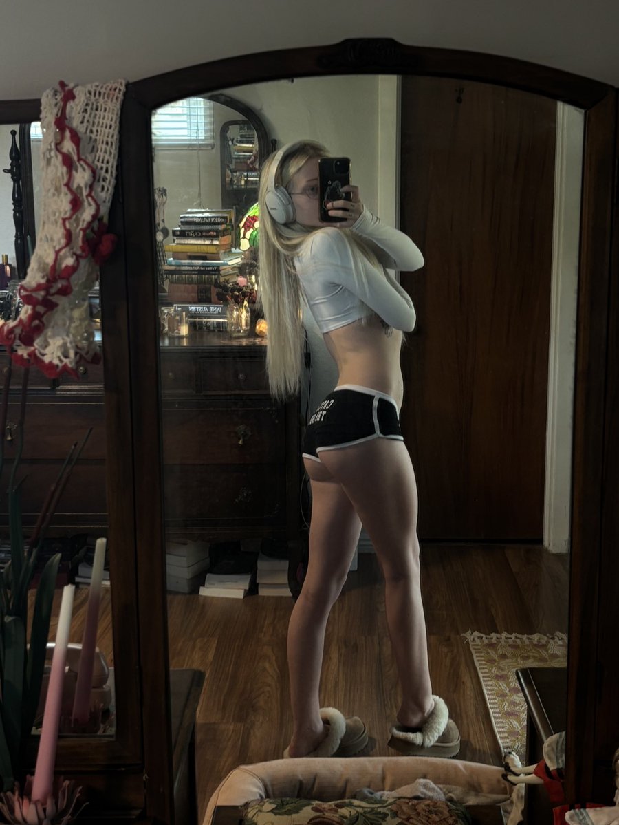 before u dm me im built like this btw