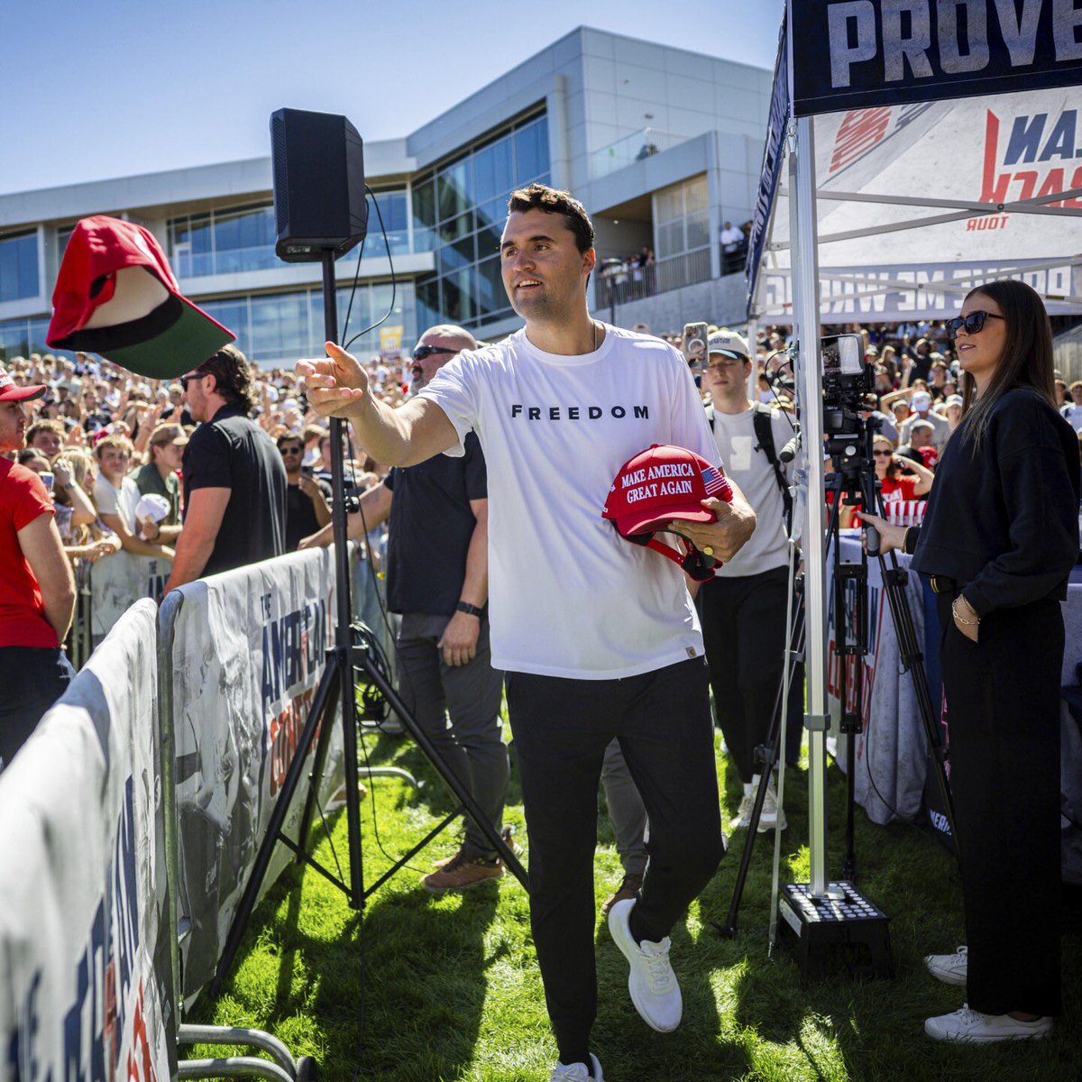 _johnnymaga's tweet image. September 10th was 1,000x worse than January 6th.