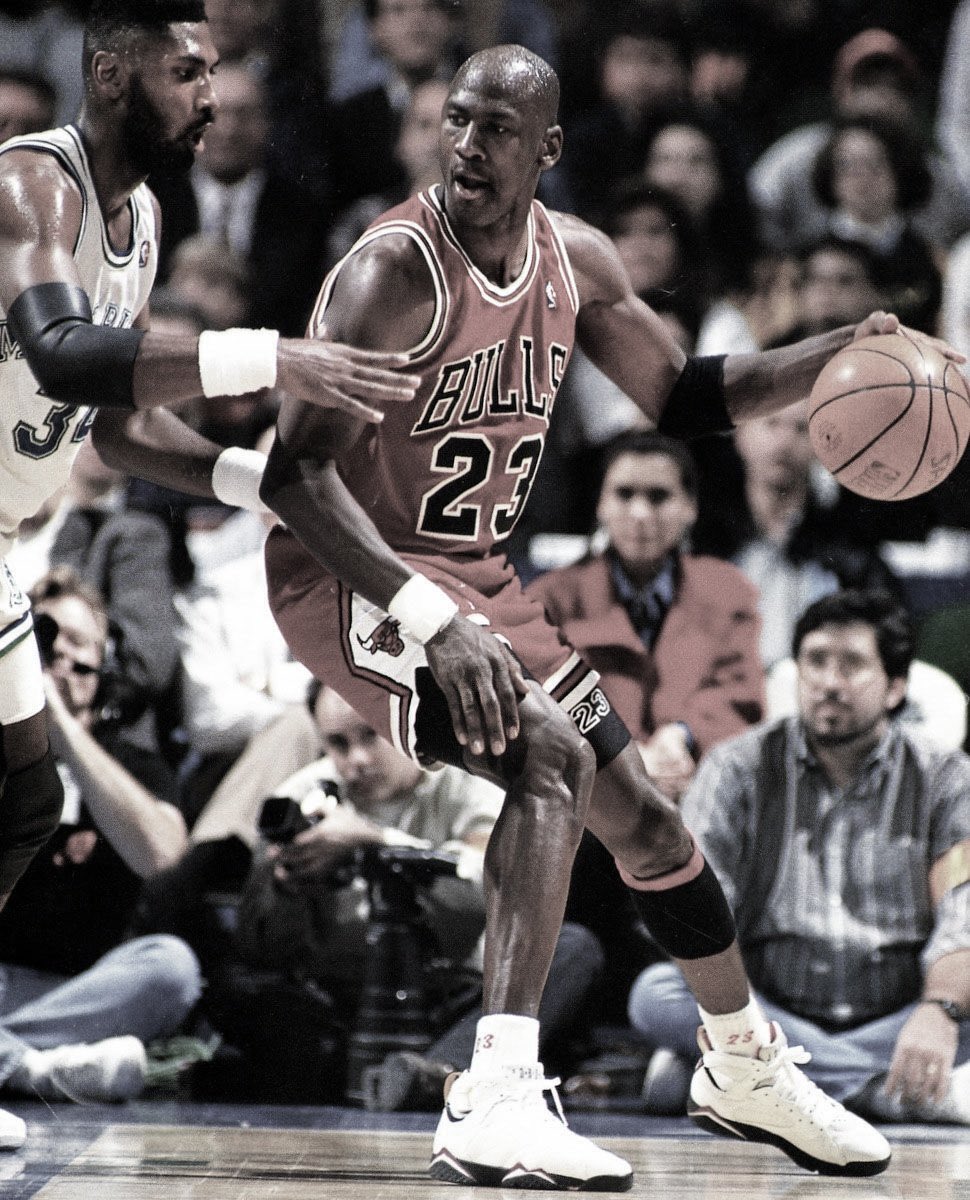 zSneakerHeadz tweet media