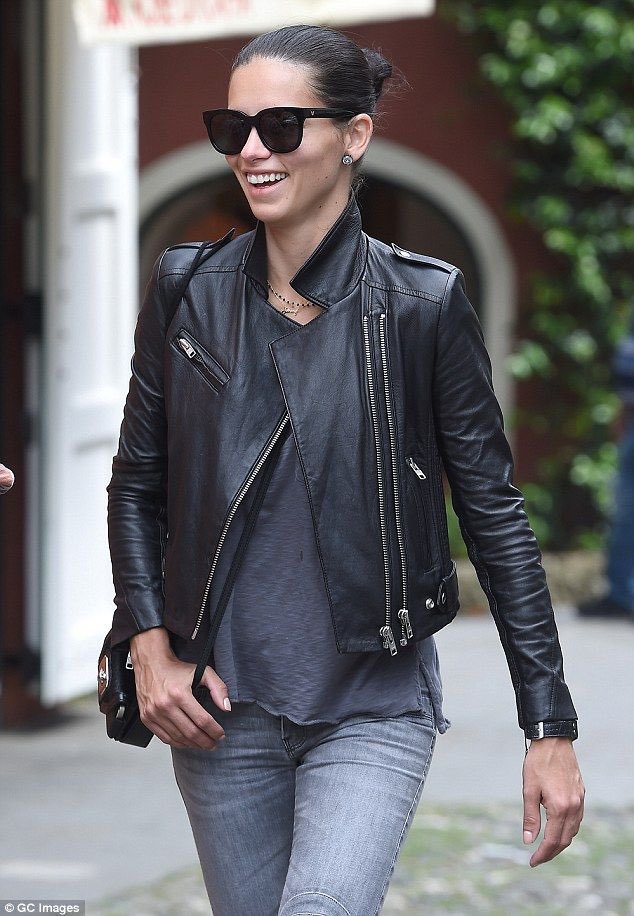 _ClaryCarter_'s tweet image. Good evening, my loves!