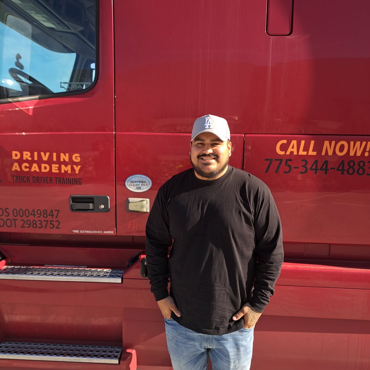 160Driving's tweet image. The journey wasn’t easy, but the results speak for themselves.
Our newest CDL graduates from Reno have put in the work, stayed disciplined, and earned their place in the trucking industry.

At 160 Driving Academy, we’re proud to help turn commitment into careers. From the…