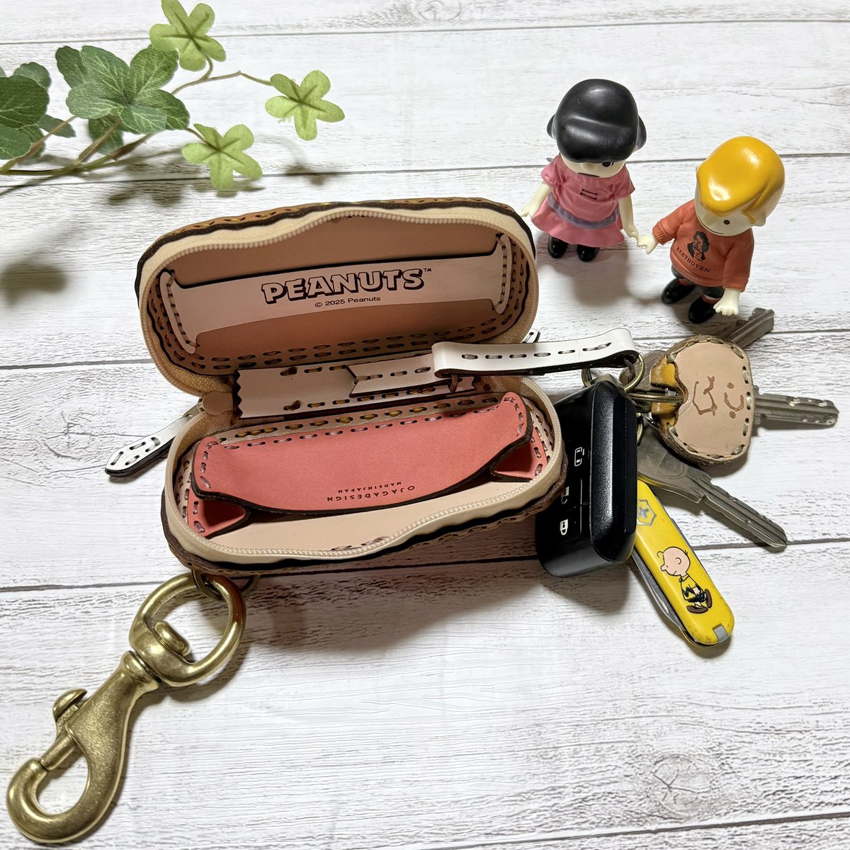 新しいキーケース届いた🗝 お気に入りのチャーリーのキーケース、味が