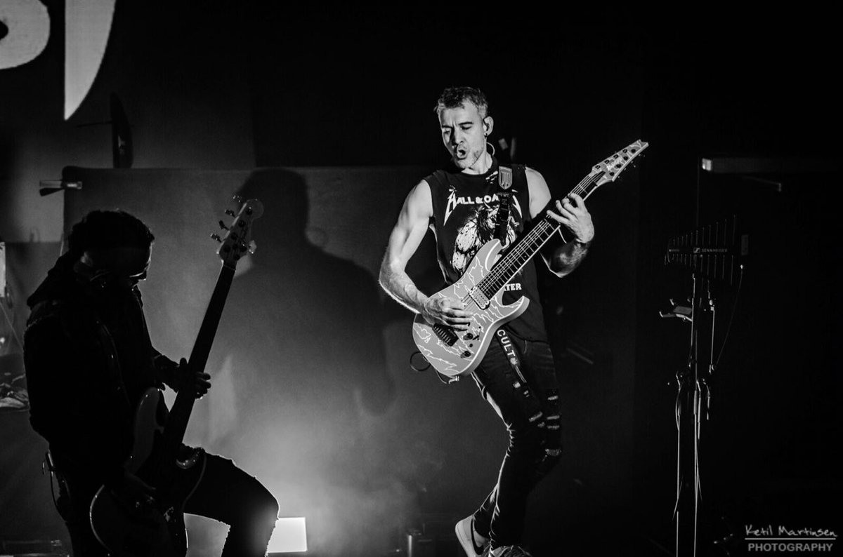 ButcherBabies's tweet image. When a mix comes back 🔥 of a song you just KNEW was going to be a single the moment you put pen to paper! 
🥹 @JudgeJuryMusic 

These photographic moments by @ketilmartinsen, and more coming up... starting in 1 month!

^w/ @JerisJohnson + @EvaUnderFire + @lylvcband 
++headline…