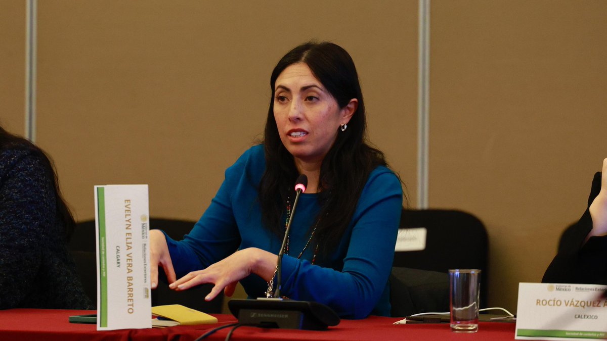 📸El panel "Sociedad de cuidados y Política Exterior Feminista" formó parte de la XXXVII Reunión de Titulares de Embajadas y Consulados 2026, que encabeza el canciller Juan Ramón de la Fuente. Fue moderado por Jennifer Feller (<a href="/feller_jennifer/">Jennifer Feller</a>), directora general para Derechos