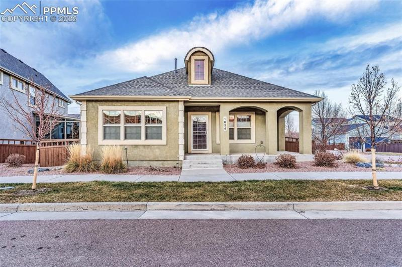 Peak_dream's tweet photo. Gold Hill Mesa home for sale! Take a look at our newest listing on the Westside of Colorado Springs:
https://t.co/9krtwG2VeZ
#Westsiders #ColoradoSprings #GoldHillMesa #HomesForSale #SpringsRealEstate #PeakDream #JustListed #CoSprings #GHMhomes #OldColoradoCity #OCChomes #COS https://t.co/15ZI5DdfRp