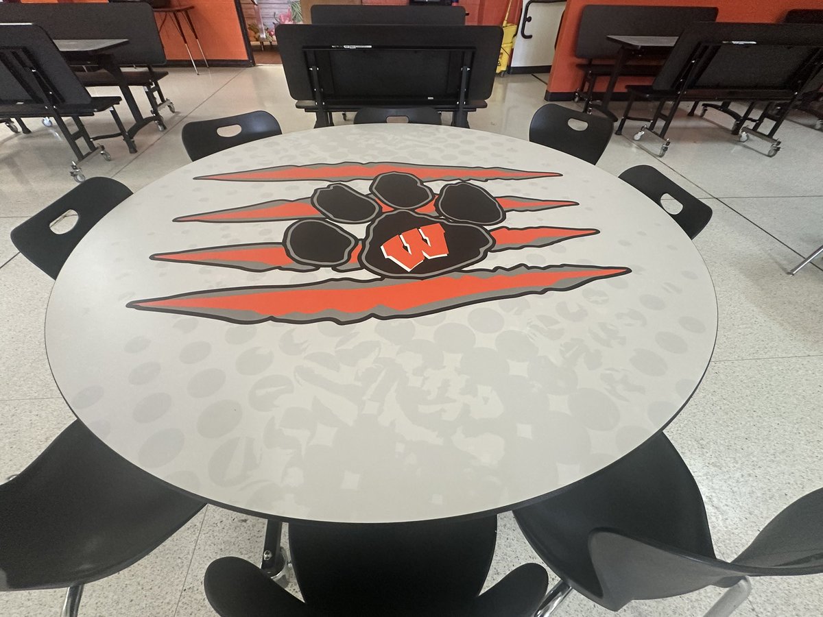 wadestanford's tweet photo. Had a great lunch at @WestwoodElem903 today! It was a blast visiting with Bodhi &amp; Aaron about Christmas Break and the awesome corn &amp;carrots prepared by Southwest Foodservice Excellence. Shoutout to @ShifflerEquip for the cafeteria furniture!
#WWWay #BestPartOfMyDay #LunchWithKids https://t.co/oqCDUJiAyU