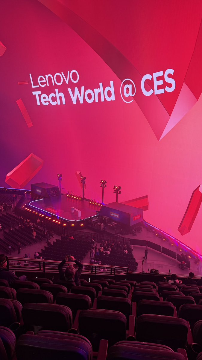 gotks's tweet photo. #ces2026
#lenovo

 Notice for Attendees of the Lenovo Event at Sphere

- Bags may only be brought in if they are 6 inches by 6 inches by 2 inches or smaller.
- No food or drinks may be brought in.
- The hall is chilly. https://t.co/fmmlwAHJpy