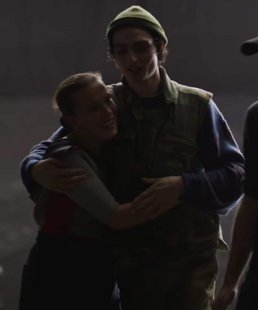 psieiko's tweet image. O FINN DEIXANDO CLARO QUE ELE NAO FICA DESCONFORTAVEL COM A MILLIE E SIM COM NOJO DE CENA MILEVEN KKKKKKKKKKKKKKKKKKKKKKKKKKKKKKKKKKKKKKKKKKKKKKKKKKKK