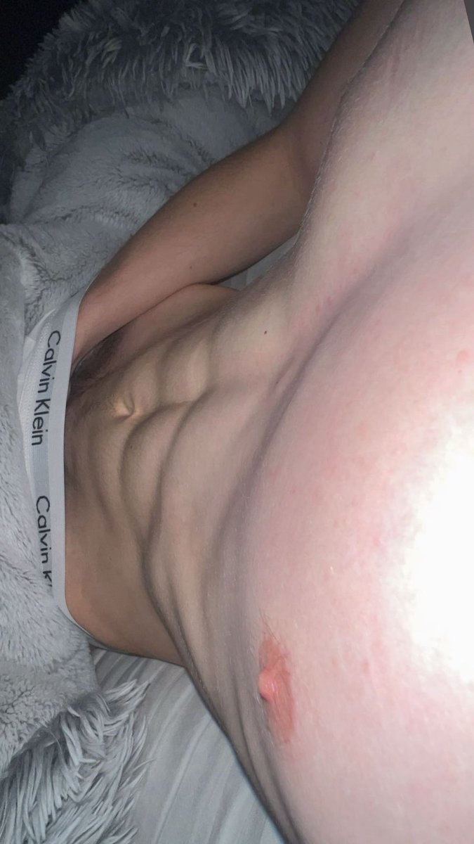 hung twink tweet media