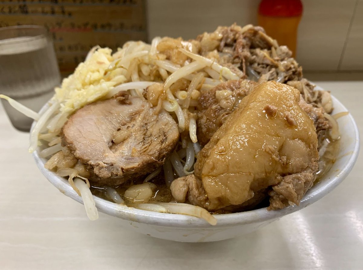 意識の高いデブ tweet media