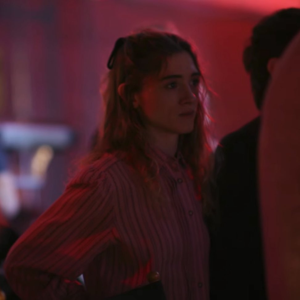 jancysfinder's tweet image. her bow🫶🫶