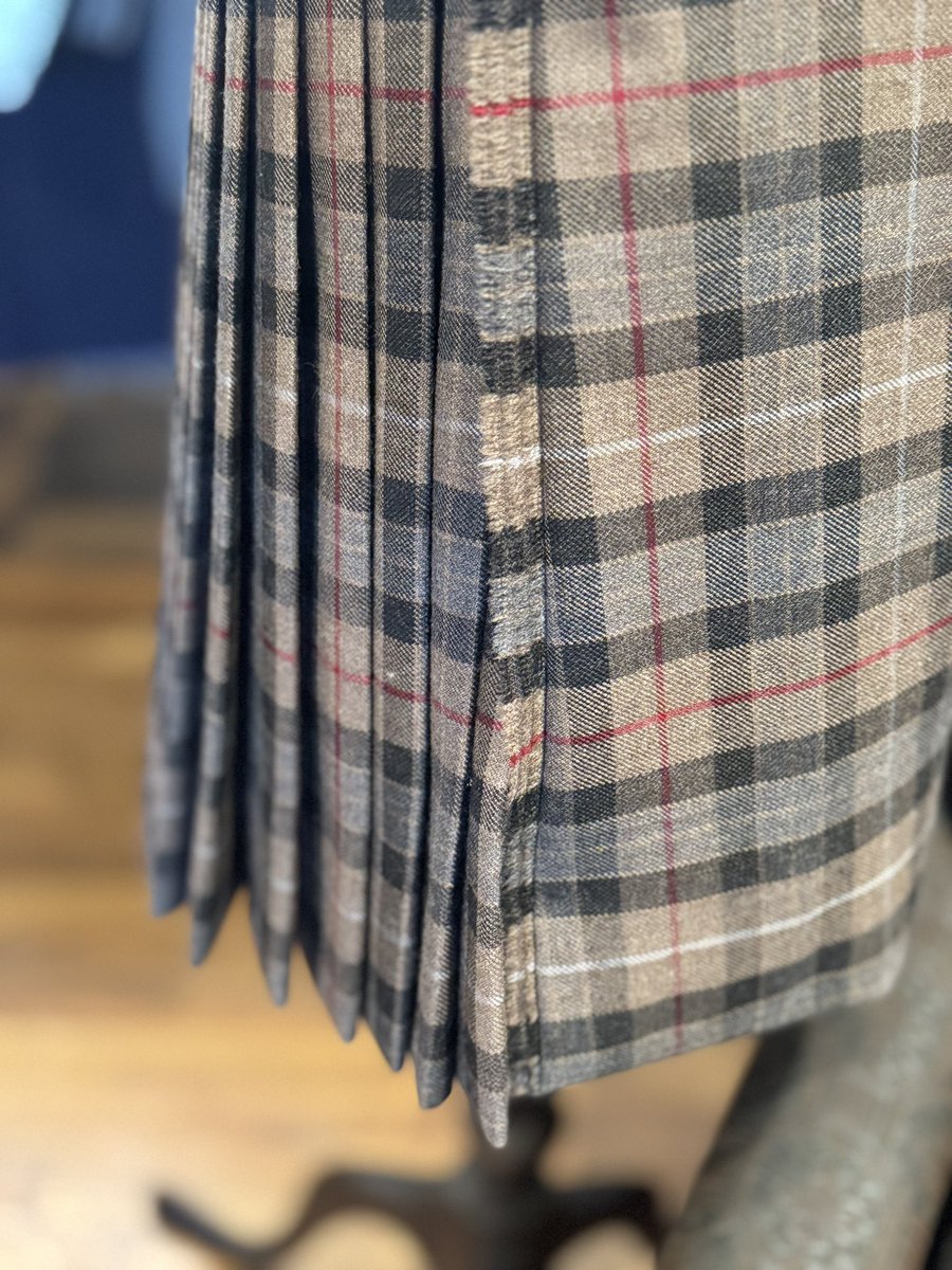 Been away from twitter for so long,life just knocked the wind from me.I’m pretty proud of the kilt and vest I made with the Weathered Fraser tartan that we wove. Whew, it was hard!! Two more on the sewing table now! Have you made anything you love?