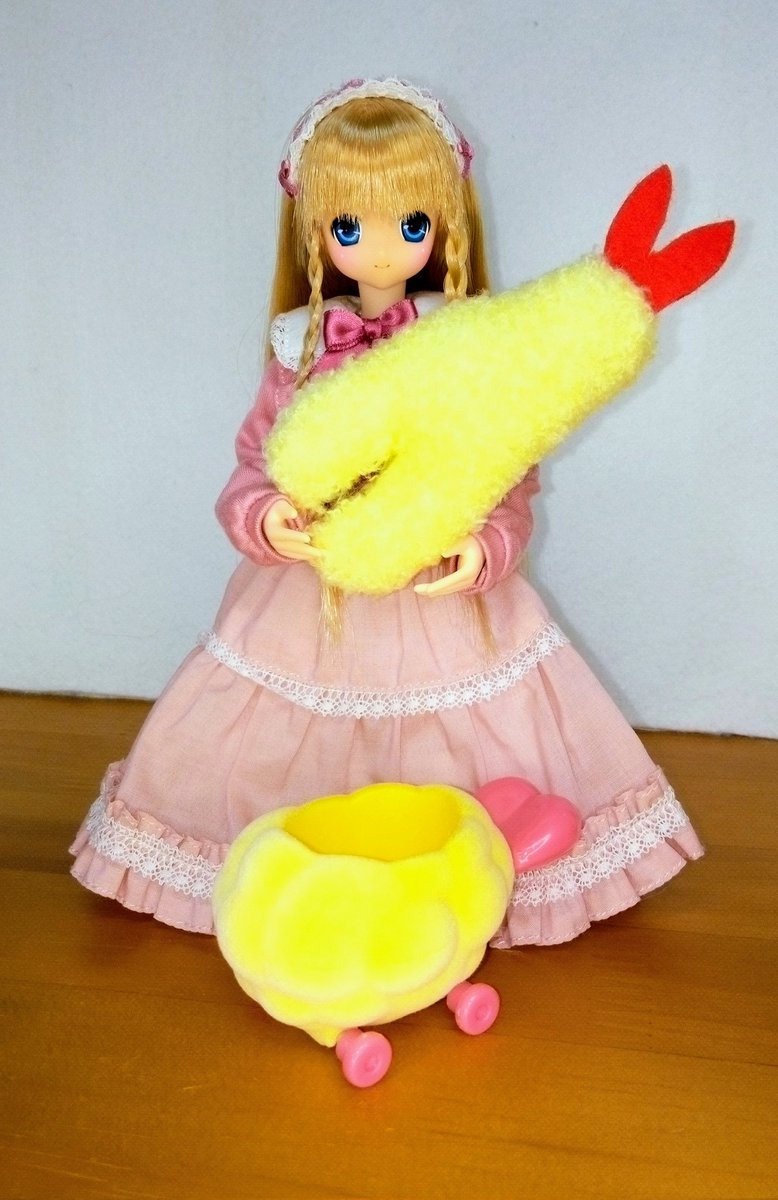 今日のサアラさん🤗 ガチャの「エビフライダー 二度揚げ（えびふらい