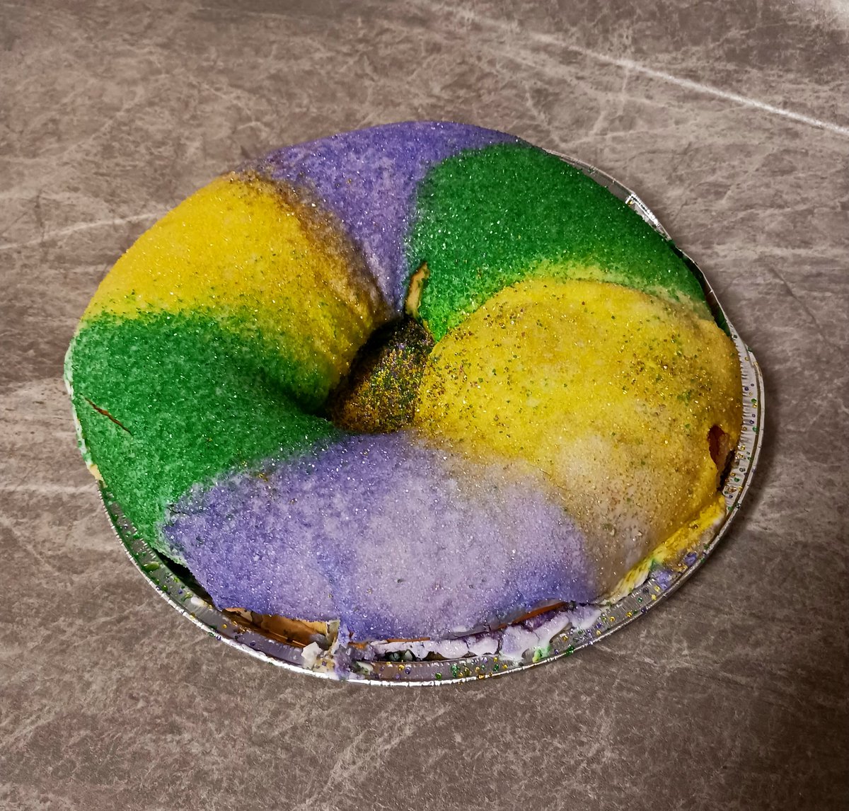 It's officially #MardiGras2026! 💚💜💛
Time for #kingcakeseason 😊