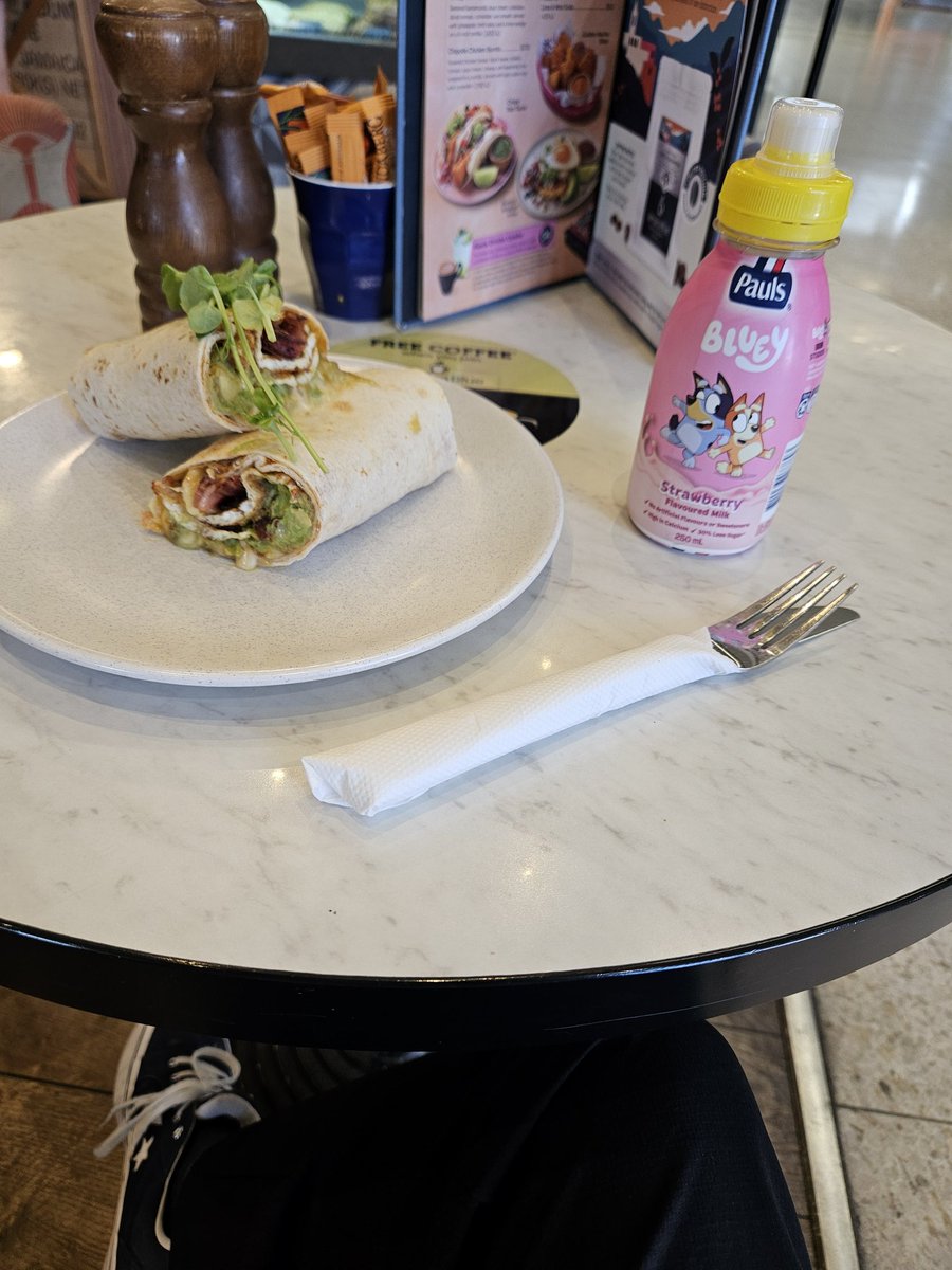 les yeux sans visage tweet media